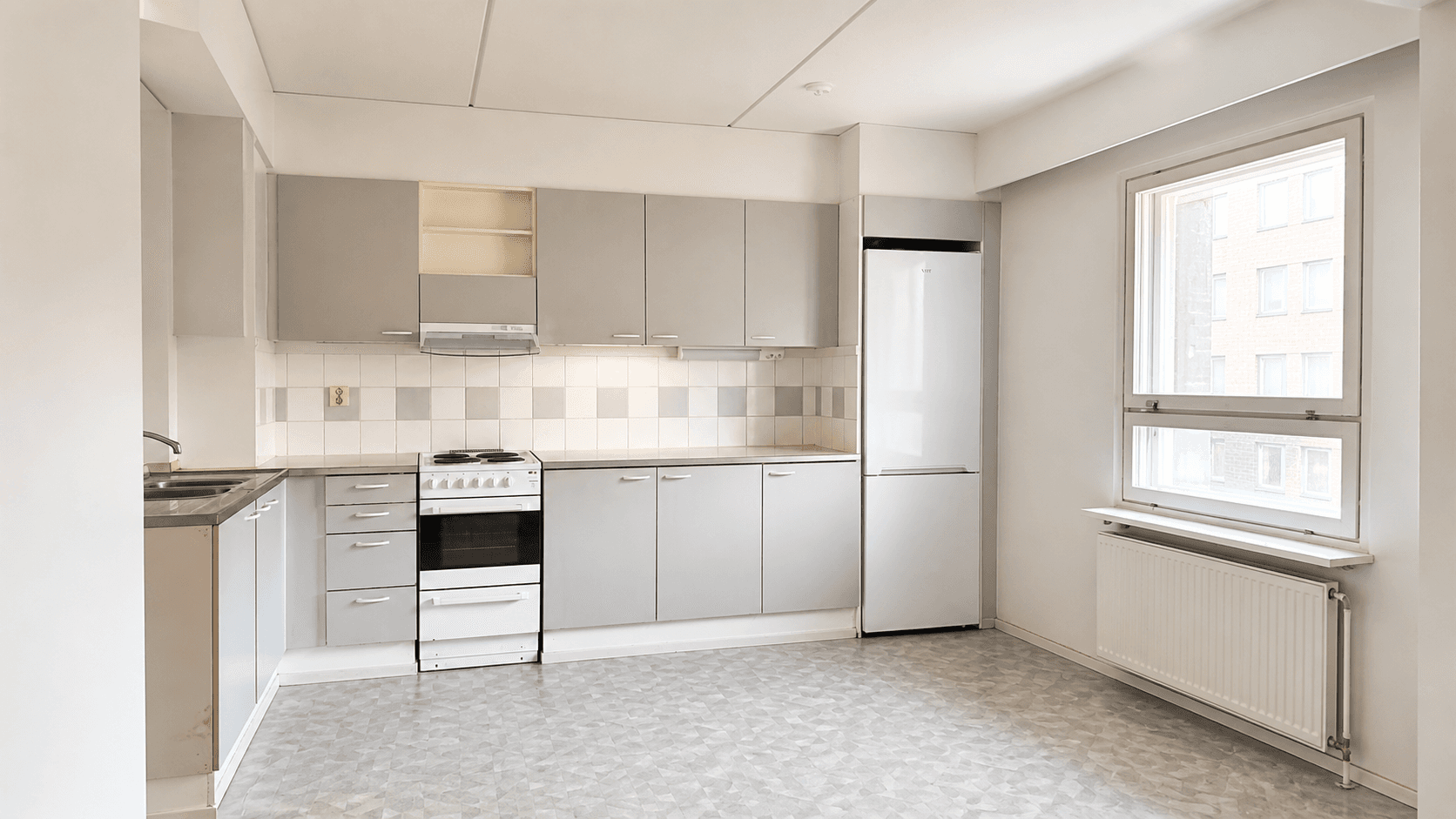 Empty apartment ready for move-out cleaning in Oulu